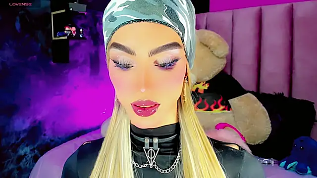 dollswit01 online show from February 28, 2025, 4:43 am