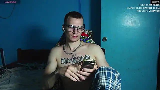 Snapshot of mickeypict chatting on March 14, 2025, 12:51 pm mickeypict online show from March 14, 2025, 12:51 pm