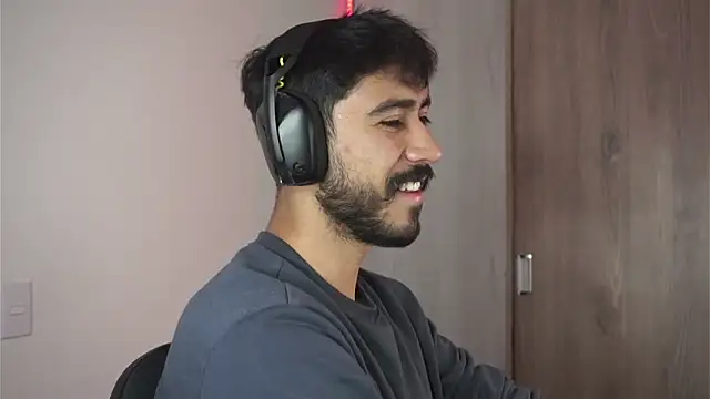 dam0n fr0st online show from December 22, 2024, 4:50 am