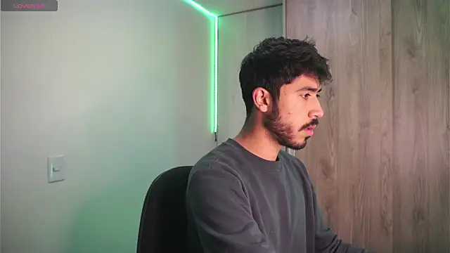 dam0n fr0st online show from January 9, 2025, 11:02 pm