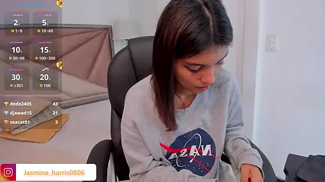 JasmineHarris online show from February 5, 2025, 2:48 pm