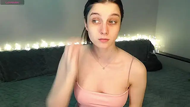 Snapshot of Abigail_Wills chatting on November 20, 2025, 5:23 pm Abigail Wills online show from November 20, 2025, 5:23 pm