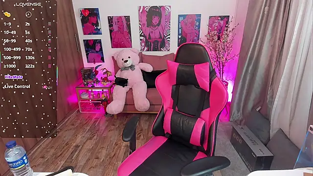 annieesweett online show from June 11, 2026, 12:32 am
