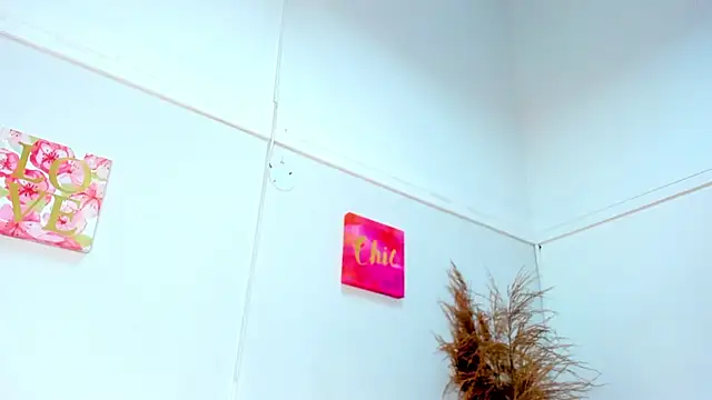 AnnieSofiia online show from October 6, 2025, 8:17 pm