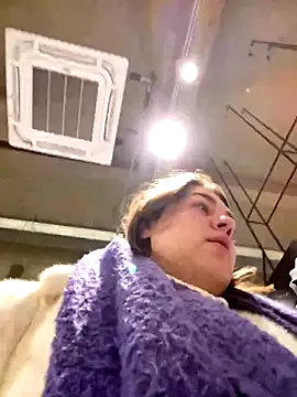 Snapshot of SuzieMurray chatting on December 5, 2024, 9:17 am SuzieMurray online show from December 5, 2024, 9:17 am