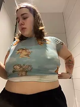 Snapshot of SuzieMurray chatting on January 16, 2025, 9:16 am SuzieMurray online show from January 16, 2025, 9:16 am