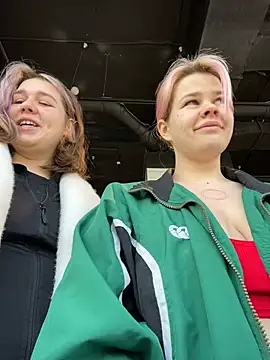 Snapshot of SuzieMurray chatting on February 7, 2025, 8:33 am SuzieMurray online show from February 7, 2025, 8:33 am