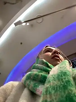 Snapshot of SuzieMurray chatting on February 15, 2025, 8:44 am SuzieMurray online show from February 15, 2025, 8:44 am