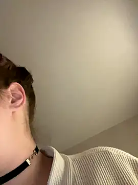 Snapshot of SuzieMurray chatting on September 18, 2025, 10:17 am SuzieMurray online show from September 18, 2025, 10:17 am