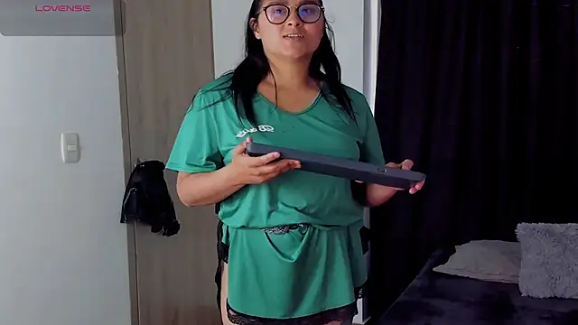 Snapshot of lorymoon chatting on December 2, 2024, 10:12 pm lorymoon online show from December 2, 2024, 10:12 pm