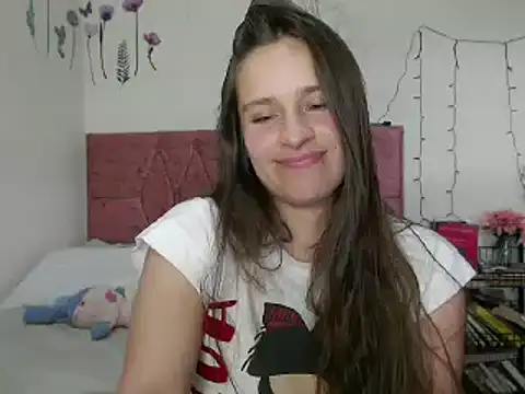 Snapshot of Serenity chatting on December 23, 2024, 9:18 pm Serenity online show from December 23, 2024, 9:18 pm