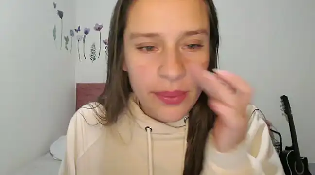 Snapshot of Serenity chatting on February 3, 2025, 11:58 pm Serenity online show from February 3, 2025, 11:58 pm