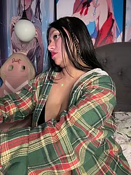 Im Little online show from July 6, 2026, 2:52 am