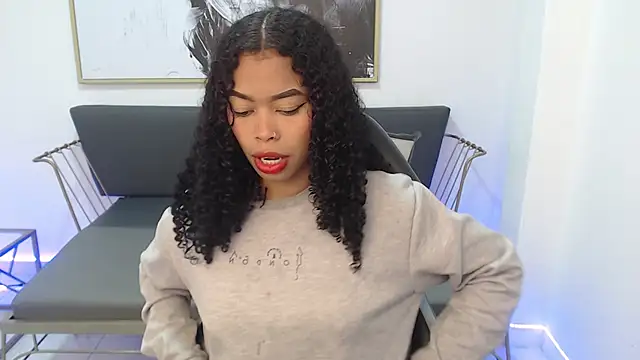 Snapshot of Shenna_brunette_ chatting on December 22, 2024, 1:11 pm Shenna brunette online show from December 22, 2024, 1:11 pm