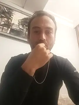 ozkanaslan online show from November 30, 2025, 2:59 am