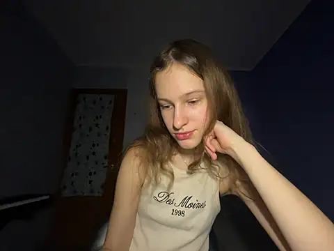 Snapshot of Eva_Angel3 chatting on January 31, 2025, 6:47 pm Eva Angel3 online show from January 31, 2025, 6:47 pm