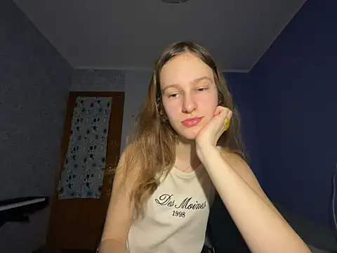 Snapshot of Eva_Angel3 chatting on February 26, 2025, 6:54 pm Eva Angel3 online show from February 26, 2025, 6:54 pm