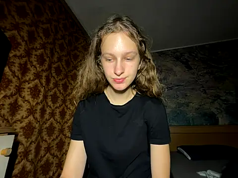 Snapshot of Eva_Angel3 chatting on September 18, 2025, 6:32 pm Eva Angel3 online show from September 18, 2025, 6:32 pm