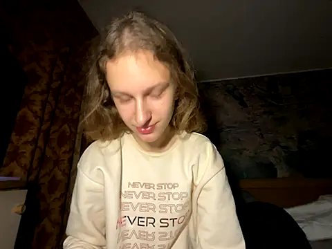 Snapshot of Eva_Angel3 chatting on October 6, 2025, 5:32 pm Eva Angel3 online show from October 6, 2025, 5:32 pm