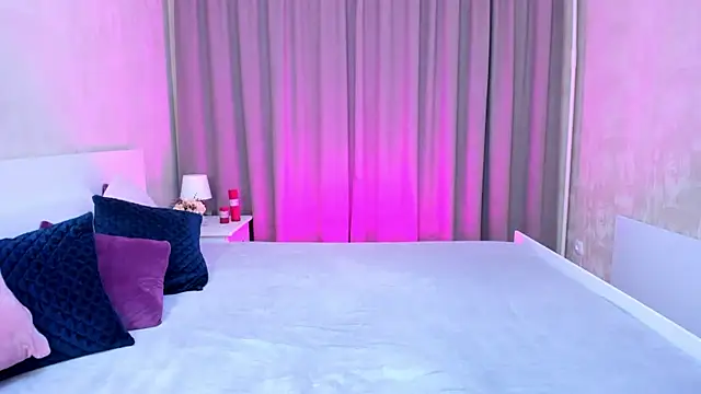 Snapshot of MelodyHudson chatting on February 4, 2025, 2:32 pm MelodyHudson online show from February 4, 2025, 2:32 pm