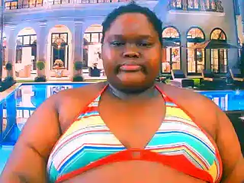 Snapshot of EbonyHotBuns chatting on May 26, 2026, 8:38 pm EbonyHotBuns online show from May 26, 2026, 8:38 pm