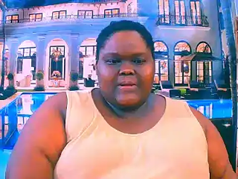 Snapshot of EbonyHotBuns chatting on June 1, 2026, 6:20 pm EbonyHotBuns online show from June 1, 2026, 6:20 pm