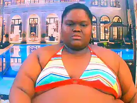 Snapshot of EbonyHotBuns chatting on June 11, 2026, 6:17 pm EbonyHotBuns online show from June 11, 2026, 6:17 pm