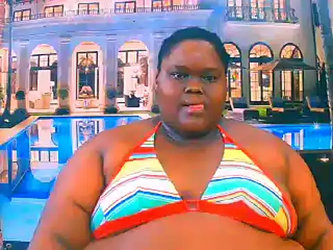 Snapshot of EbonyHotBuns chatting on June 12, 2026, 6:29 pm EbonyHotBuns online show from June 12, 2026, 6:29 pm