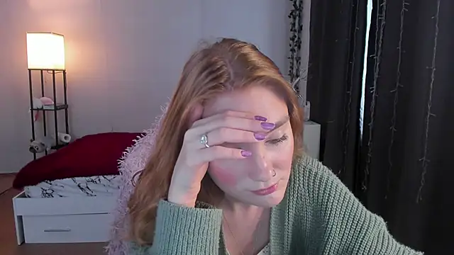 ReddHotPipper online show from October 7, 2025, 3:04 am