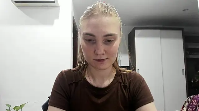 ReddHotPipper online show from June 30, 2026, 4:52 pm