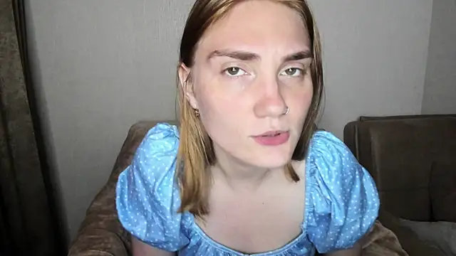 ReddHotPipper online show from July 9, 2026, 4:05 am