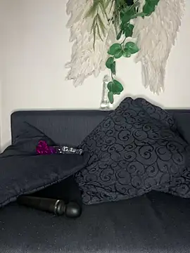 Snapshot of AlyssaHottv_ chatting on March 21, 2025, 9:23 pm AlyssaHottv online show from March 21, 2025, 9:23 pm