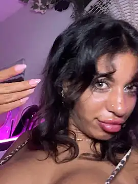 Snapshot of AlyssaHottv_ chatting on December 16, 2025, 11:54 pm AlyssaHottv online show from December 16, 2025, 11:54 pm