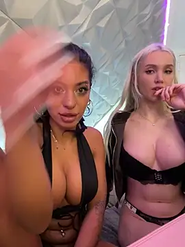 Snapshot of AlyssaHottv_ chatting on February 18, 2026, 7:54 pm AlyssaHottv online show from February 18, 2026, 7:54 pm