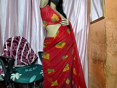 poojaxxx65 online show from September 22, 2025, 10:56 pm