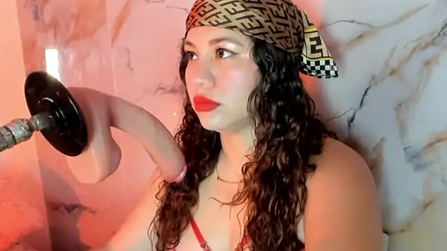 hade cute online show from May 26, 2026, 2:24 pm