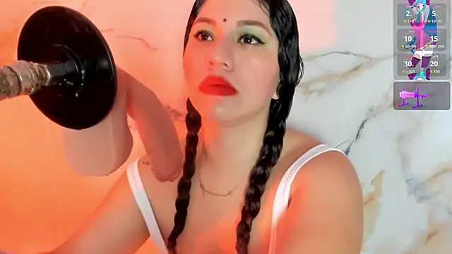 hade cute online show from June 10, 2026, 3:55 pm