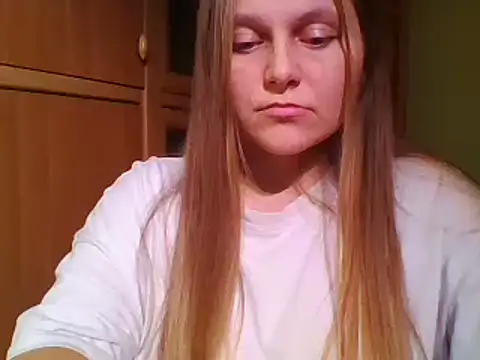 Evasapples online show from December 14, 2024, 12:01 am