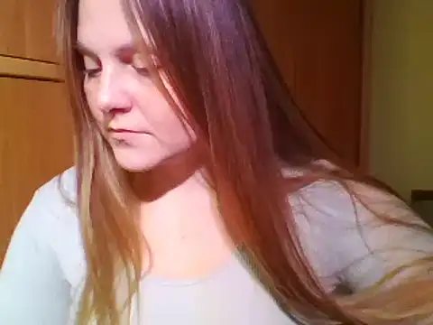 Evasapples online show from January 26, 2025, 6:37 pm