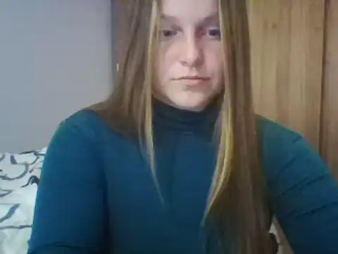 Evasapples online show from February 23, 2025, 11:11 am