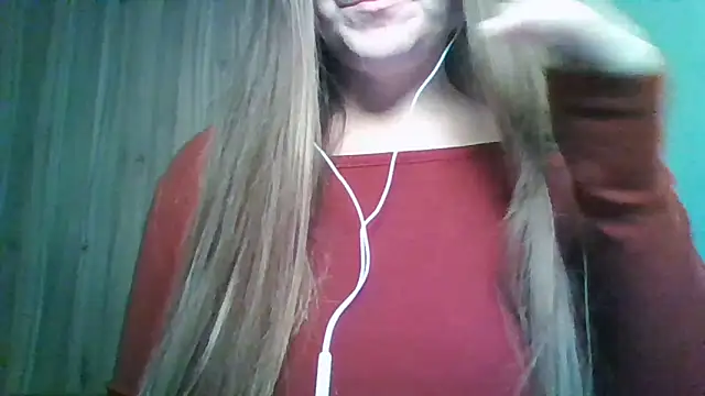 Snapshot of Evasapples chatting on June 20, 2026, 8:55 pm Evasapples online show from June 20, 2026, 8:55 pm