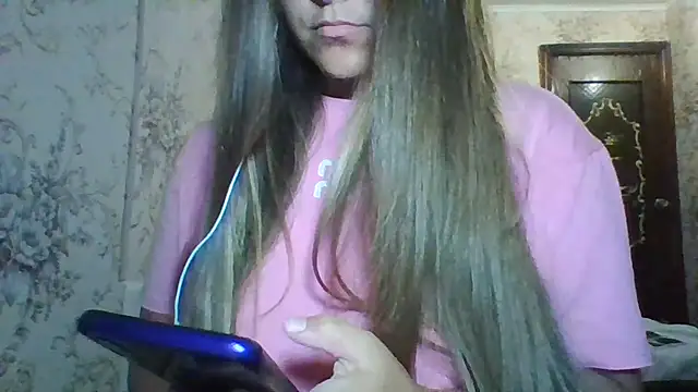 Snapshot of Evasapples chatting on July 21, 2026, 9:28 pm Evasapples online show from July 21, 2026, 9:28 pm