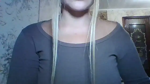 Snapshot of Evasapples chatting on July 24, 2026, 3:54 pm Evasapples online show from July 24, 2026, 3:54 pm
