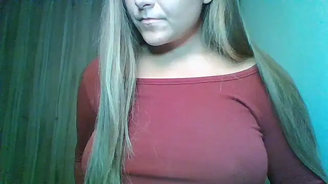 Snapshot of Evasapples chatting on July 31, 2026, 9:25 pm Evasapples online show from July 31, 2026, 9:25 pm