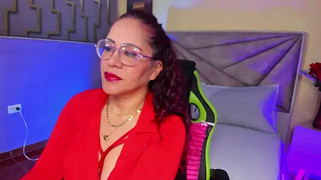 Snapshot of maria_paulac chatting on September 27, 2025, 5:01 am maria paulac online show from September 27, 2025, 5:01 am