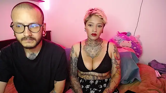 Snapshot of tatouagendecouple chatting on March 1, 2025, 11:06 am tatouagendecouple online show from March 1, 2025, 11:06 am