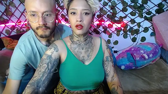 Snapshot of tatouagendecouple chatting on March 15, 2025, 1:18 pm tatouagendecouple online show from March 15, 2025, 1:18 pm