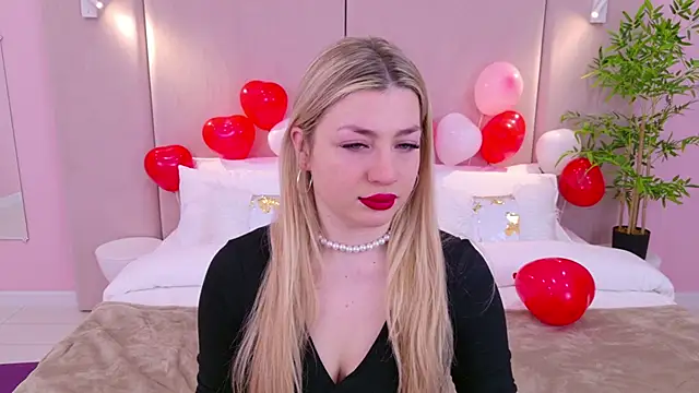 Snapshot of HelenaMorgan chatting on February 12, 2025, 6:08 am HelenaMorgan online show from February 12, 2025, 6:08 am