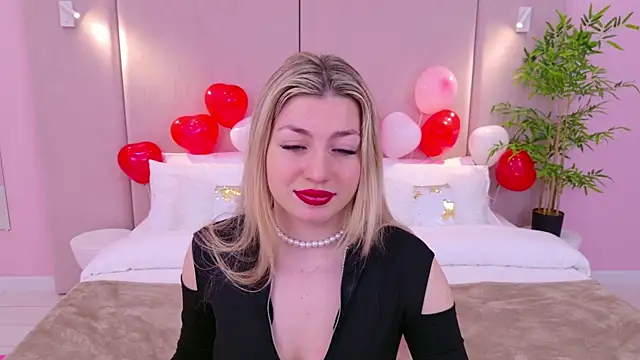 Snapshot of HelenaMorgan chatting on February 12, 2025, 9:10 am HelenaMorgan online show from February 12, 2025, 9:10 am