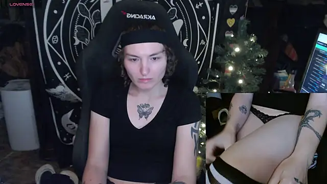 BrandiWRLD 999 online show from January 17, 2025, 2:18 am